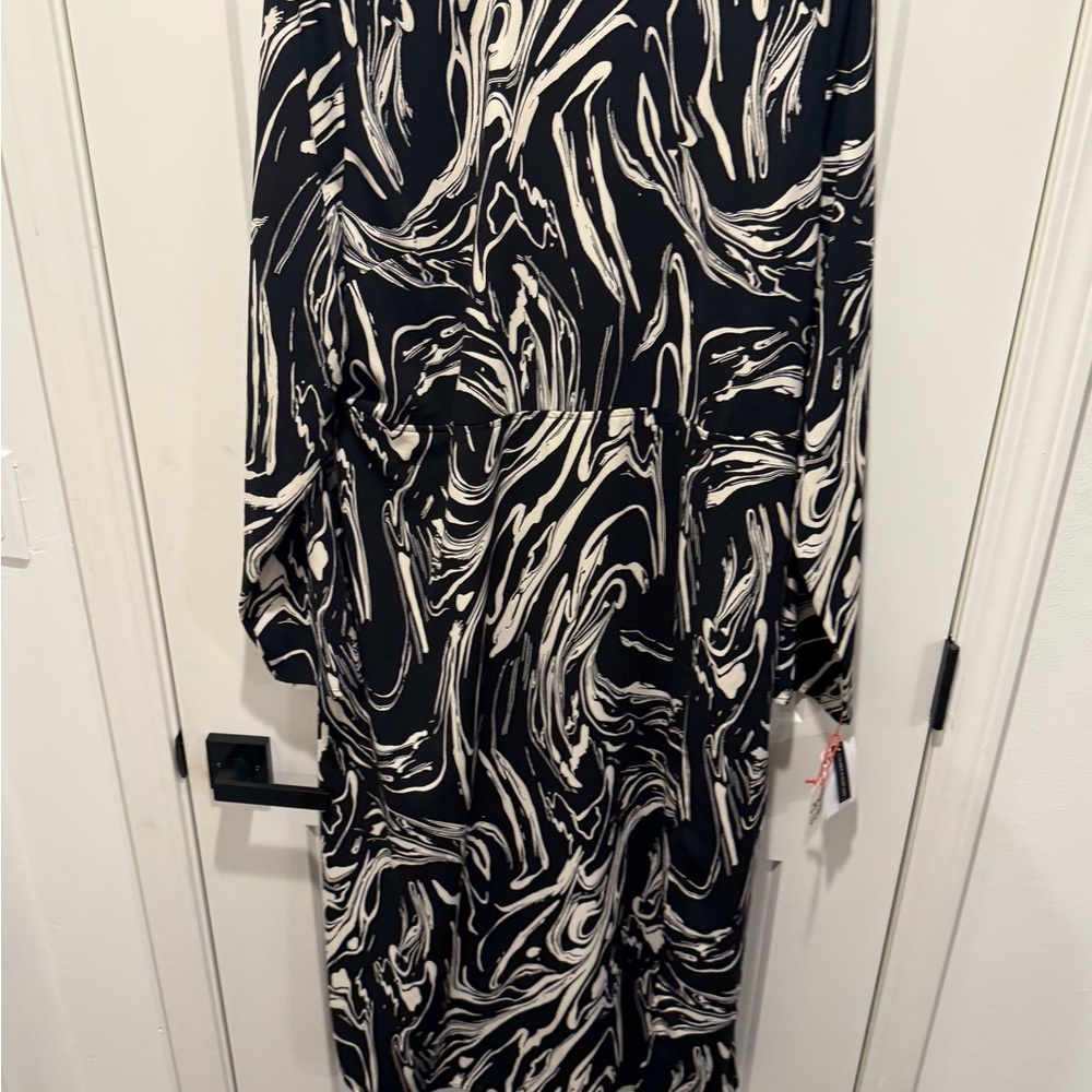 Open Edit Black and White Abstract Dress Open Back
